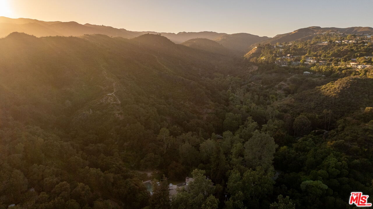 1900 Old Ranch Road Los Angeles, CA 90049 - Photo 45 of 47