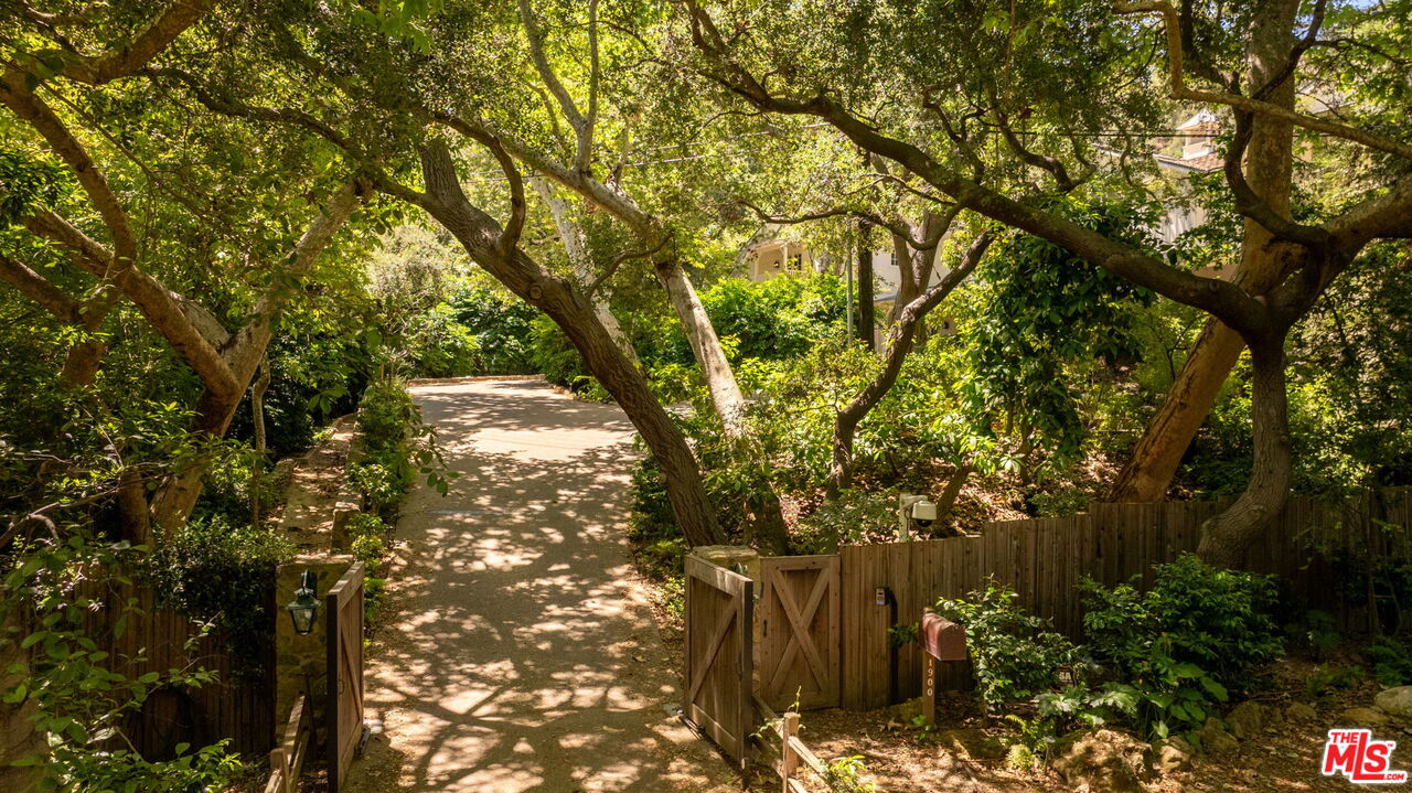 1900 Old Ranch Road Los Angeles, CA 90049 - Photo 46 of 47