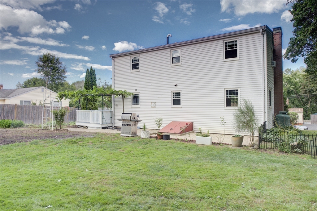 13 Winslow Road Sharon, MA 02067 - Photo 28 of 34 Gallery Image 28