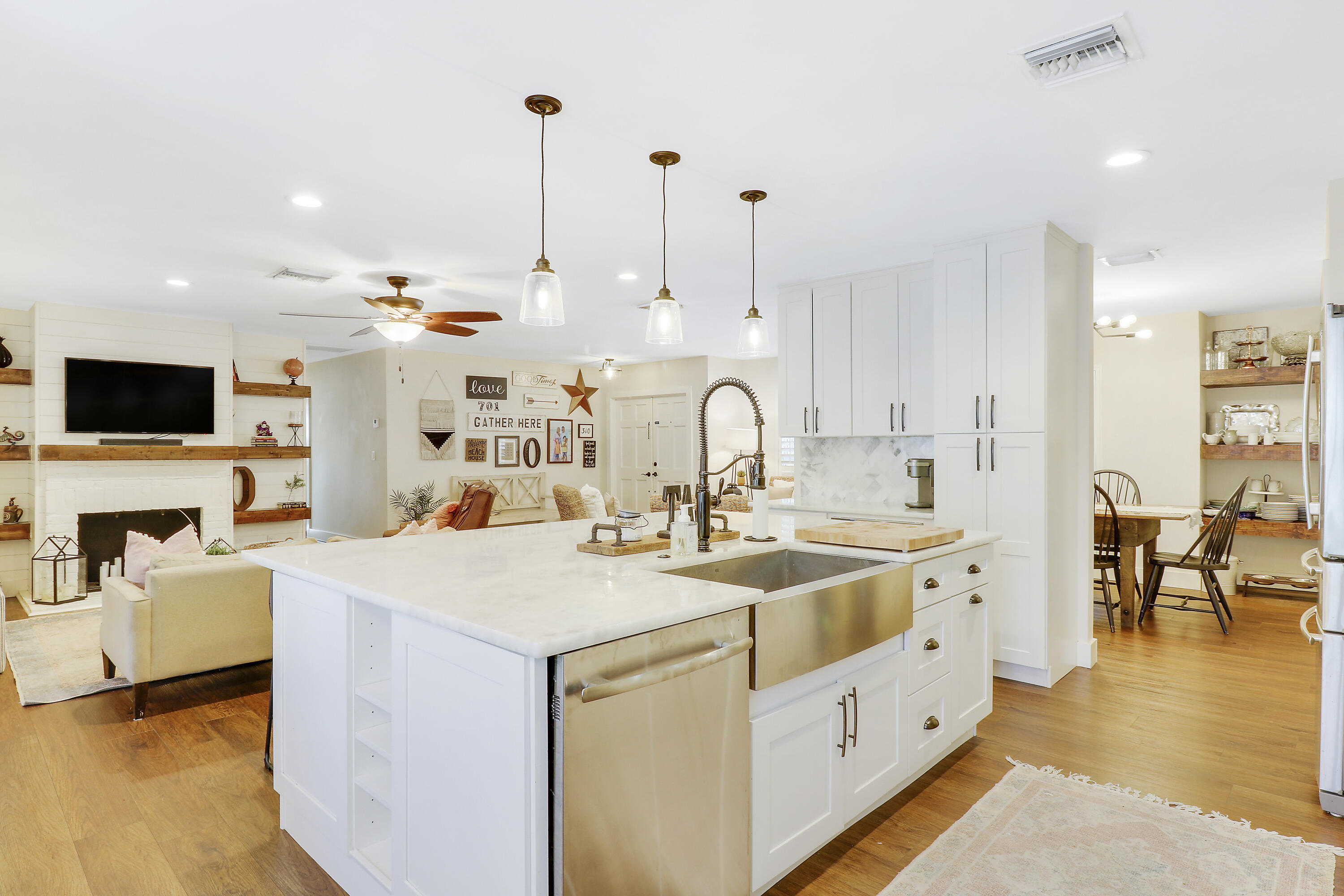 342 Country Club Drive Tequesta, FL 33469 - Photo 13 of 67 Open concept