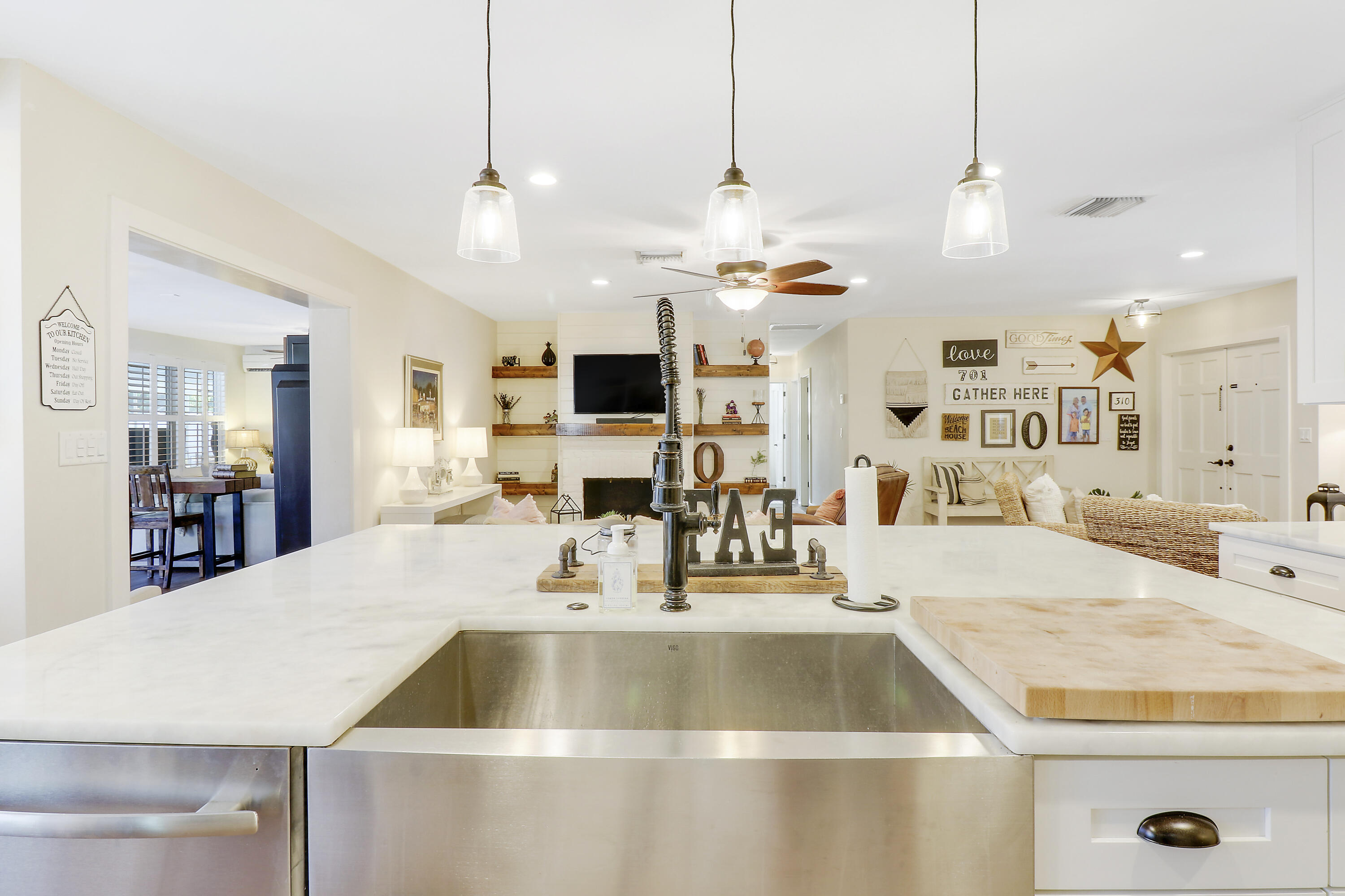 342 Country Club Drive Tequesta, FL 33469 - Photo 16 of 67 Beautiful Island