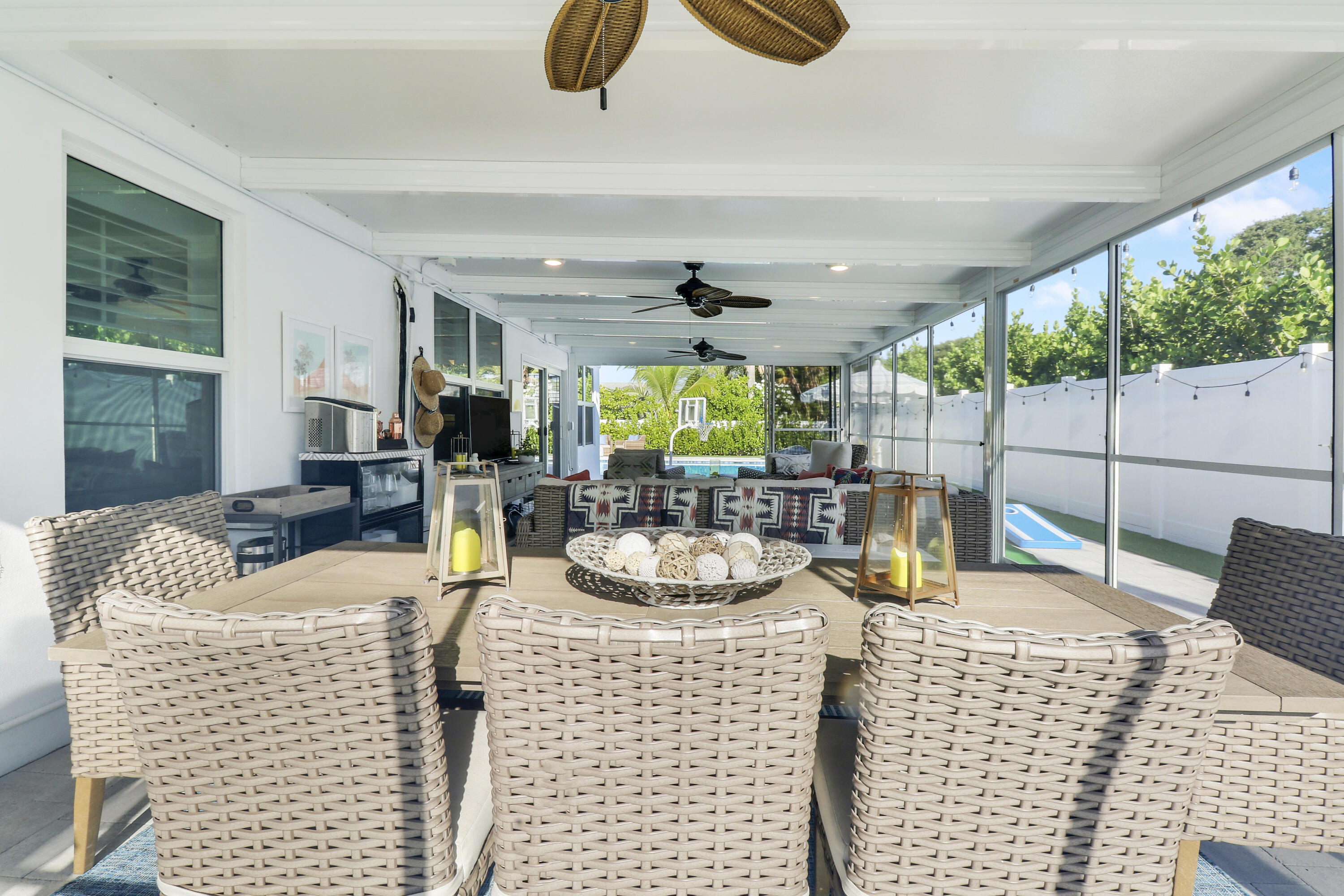 342 Country Club Drive Tequesta, FL 33469 - Photo 43 of 67 Dining, firepit and lounging