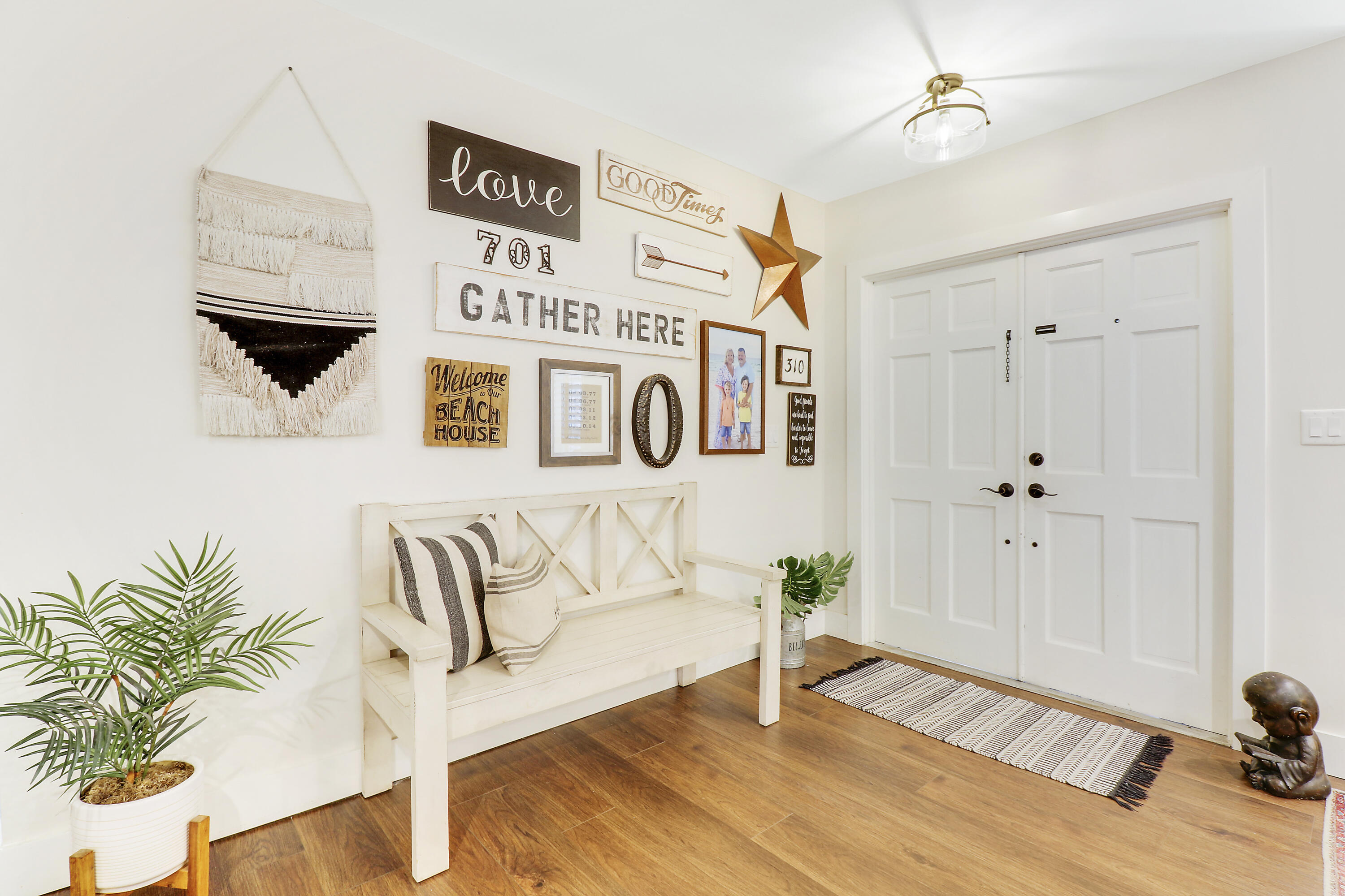 342 Country Club Drive Tequesta, FL 33469 - Photo 5 of 67 a view of a entryway door