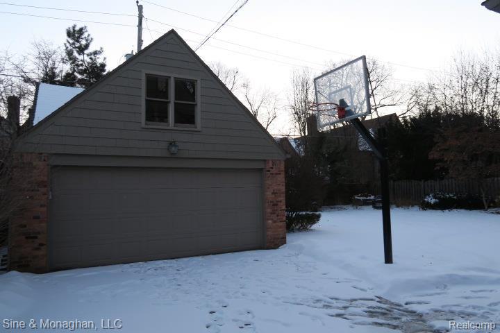 131 Moran Road Grosse Pointe, MI 48236 - Photo 20 of 27 image1.jpg