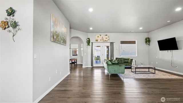 $850,000 | 207 Clayton Place, Mattawa, WA 99349