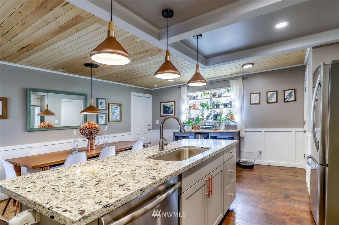 3720 Petersville Road Northeast Bremerton, WA 98310 - Photo 6 of 40 Gallery Image 6