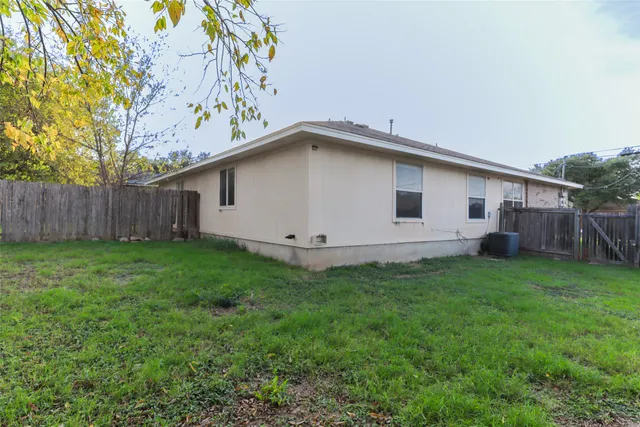 $1,395 | 300 Tamara Drive, Unit A, Georgetown, TX 78628