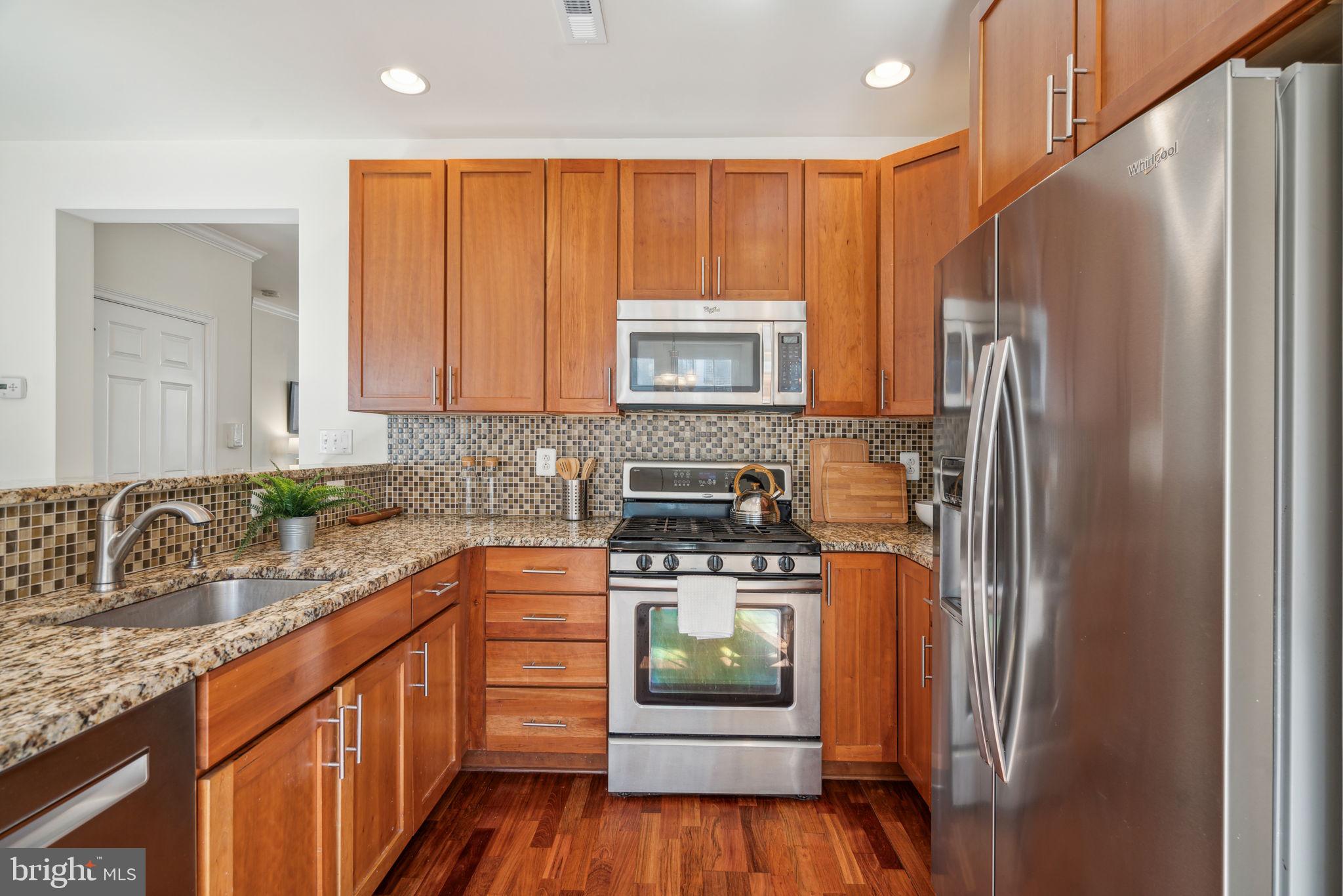 202 Commodore Court Philadelphia, PA 19146 - Photo 23 of 74