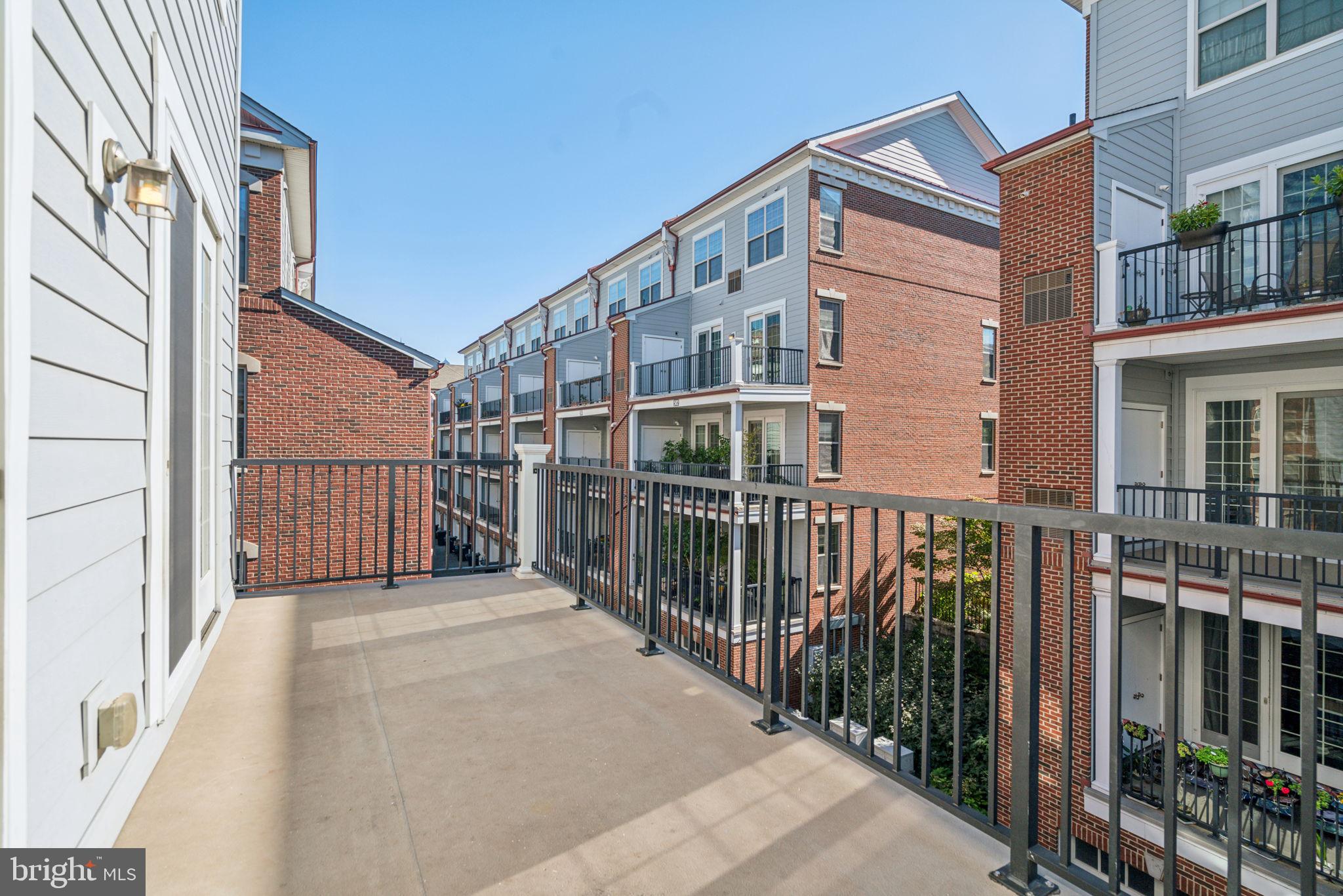 202 Commodore Court Philadelphia, PA 19146 - Photo 26 of 74