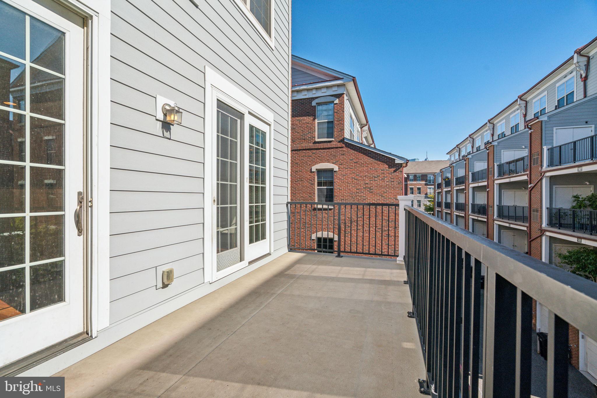 202 Commodore Court Philadelphia, PA 19146 - Photo 27 of 74