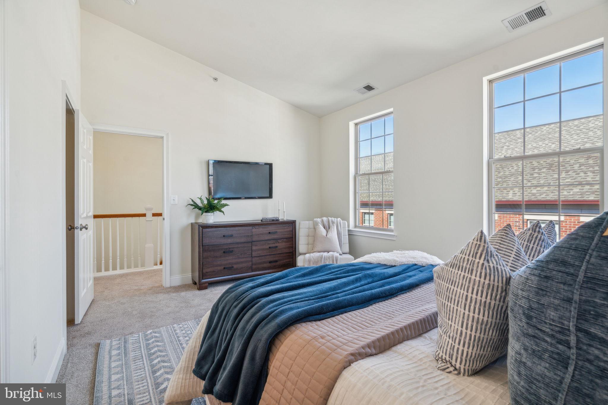 202 Commodore Court Philadelphia, PA 19146 - Photo 34 of 74