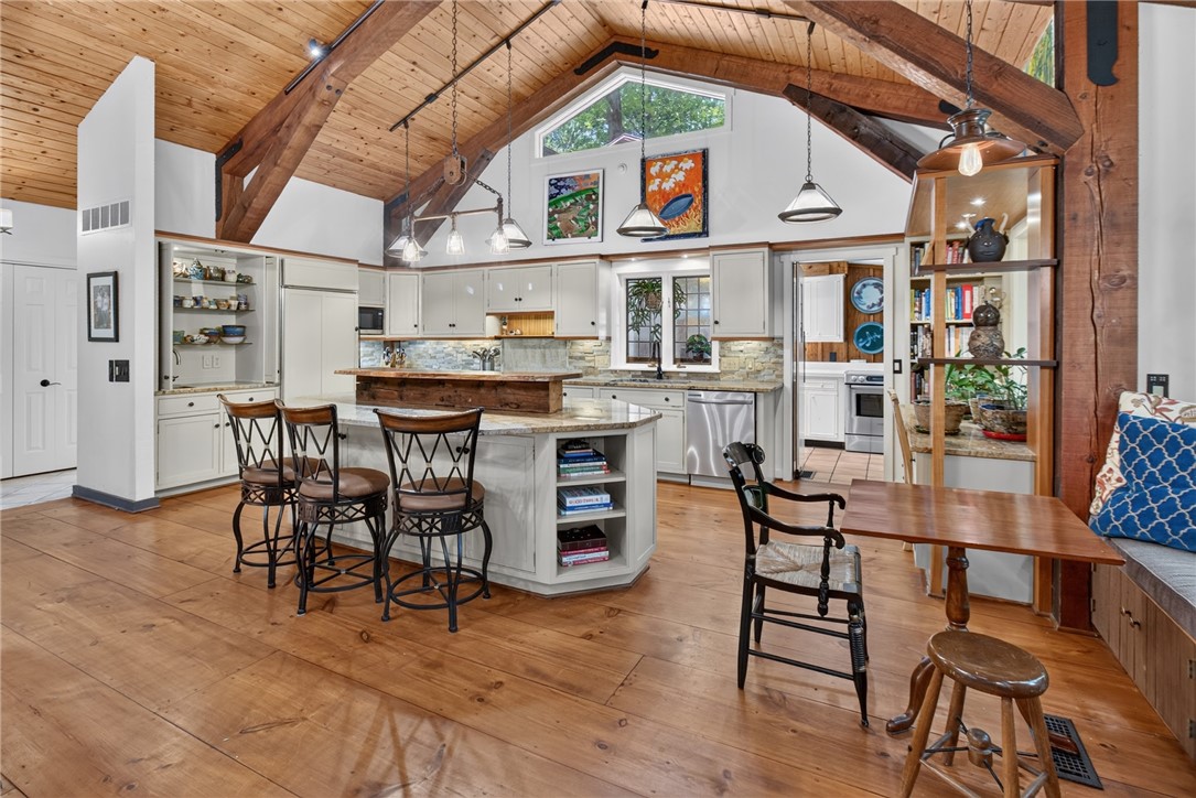 150 Park Road Pittsford, NY 14534 - Photo 8 of 42