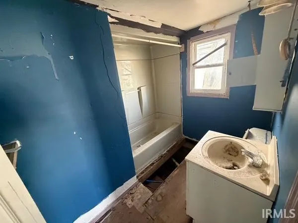 $19,000 | 2823 South High Street, Muncie, IN 47302