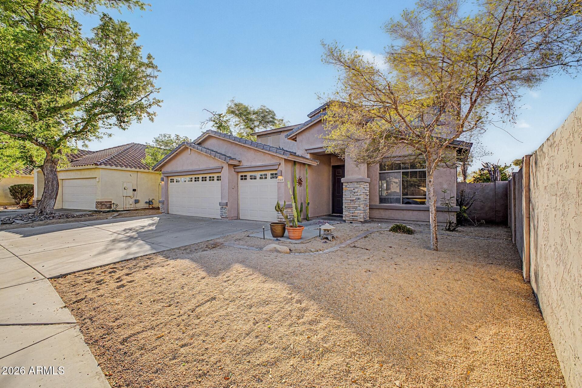 2524 East Fremont Road Phoenix, AZ 85042 - Photo 3 of 54