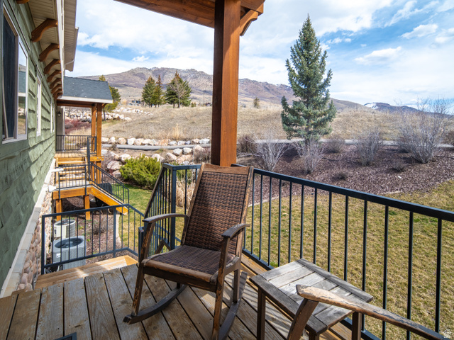 5184 Fairview Loop Eden, UT 84310 - Photo 11 of 48