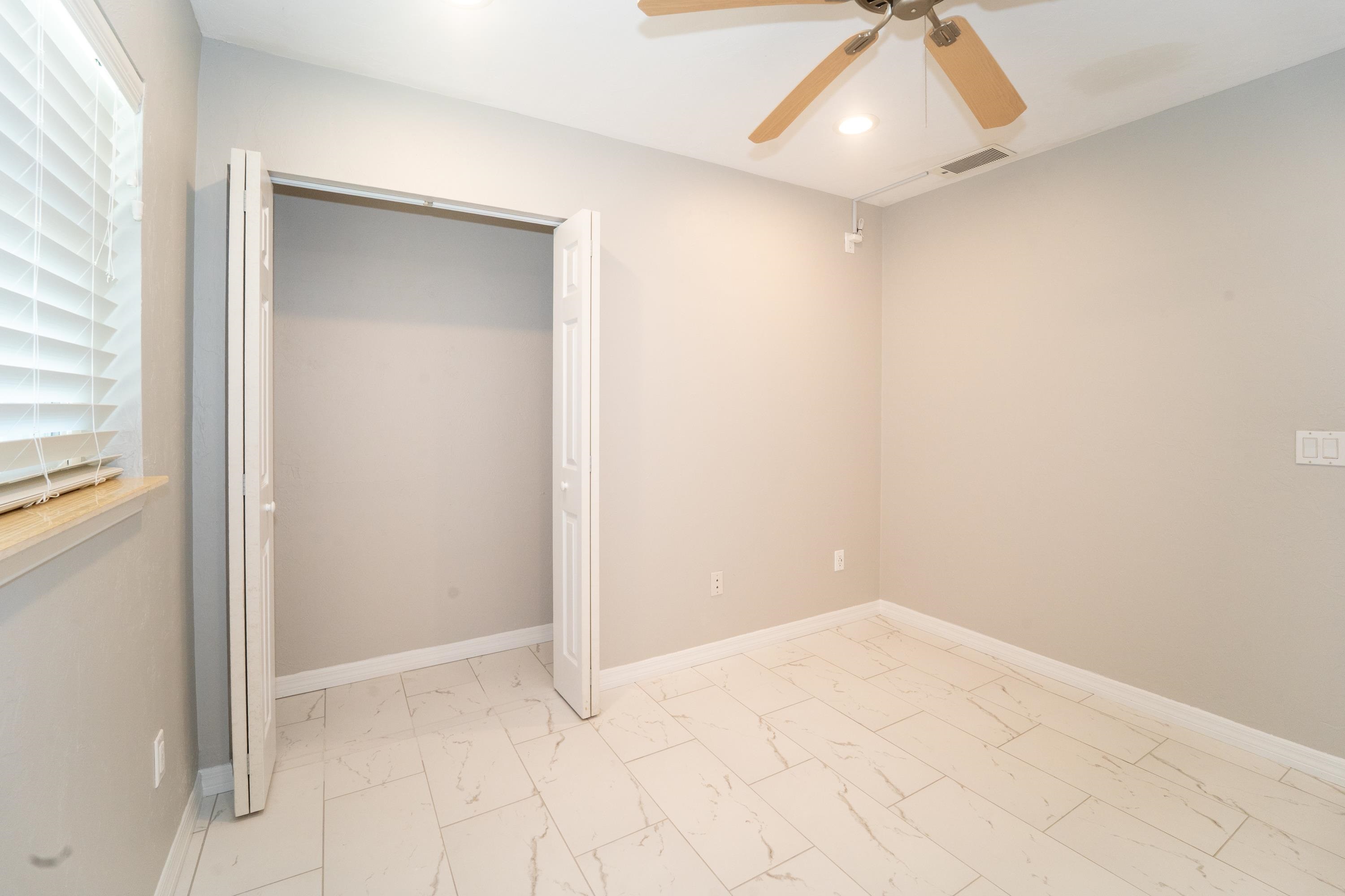 5455 Pelican Way, Unit B St. Augustine, FL 32080 - Photo 11 of 27 a view of an empty room