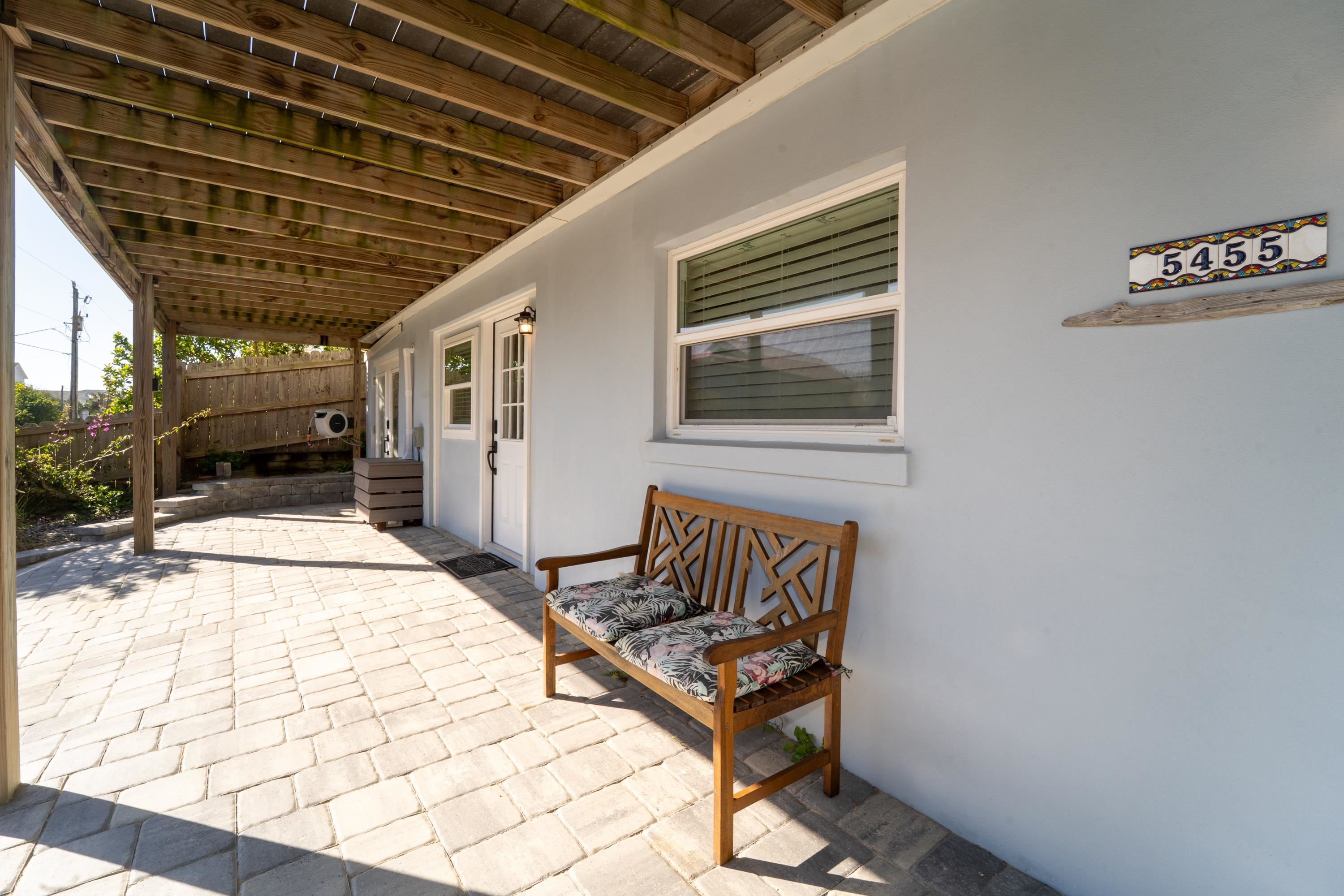 5455 Pelican Way, Unit B St. Augustine, FL 32080 - Photo 8 of 27 a view of porch with seating space