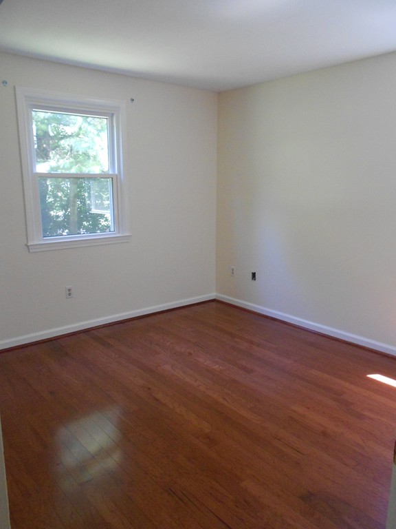 97 Logtown Road Amherst, MA 01002 - Photo 8 of 24 Gallery Image 8