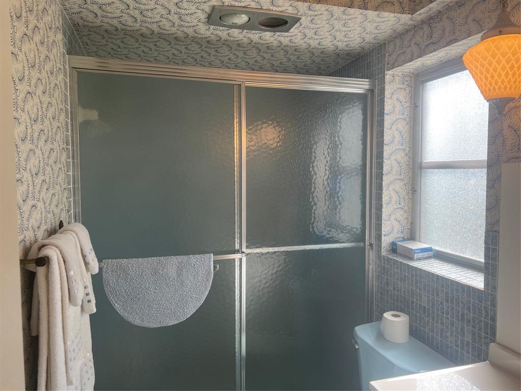 1425 Atlantic Shores Boulevard, Unit 601 Hallandale Beach, FL 33009 - Photo 20 of 23 a close view of cabinet