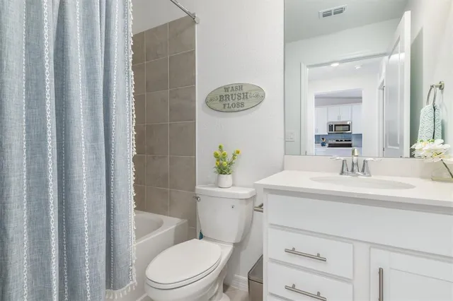 $389,000 | 17445 Opal Sand Drive, Unit 207, Venice, FL 34293