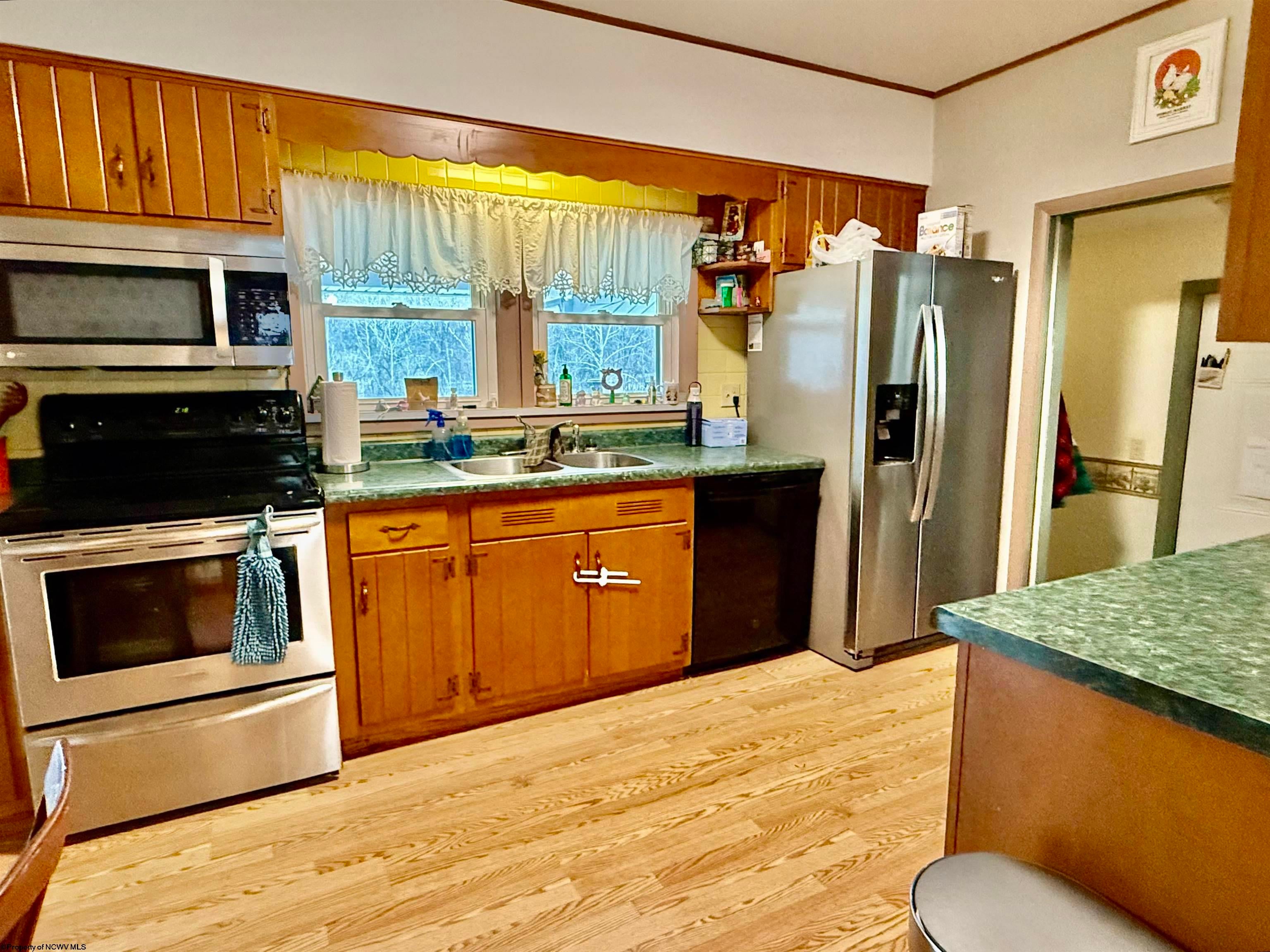 4356 Crossroads Road Fairview, WV 26570 - Photo 13 of 39 Gallery Image 13