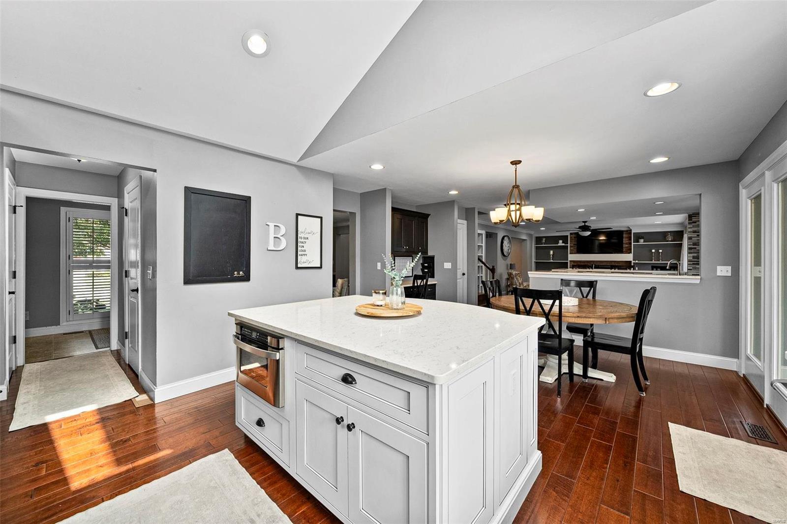 12554 Sunset Drive St. Louis, MO 63128 - Photo 14 of 46