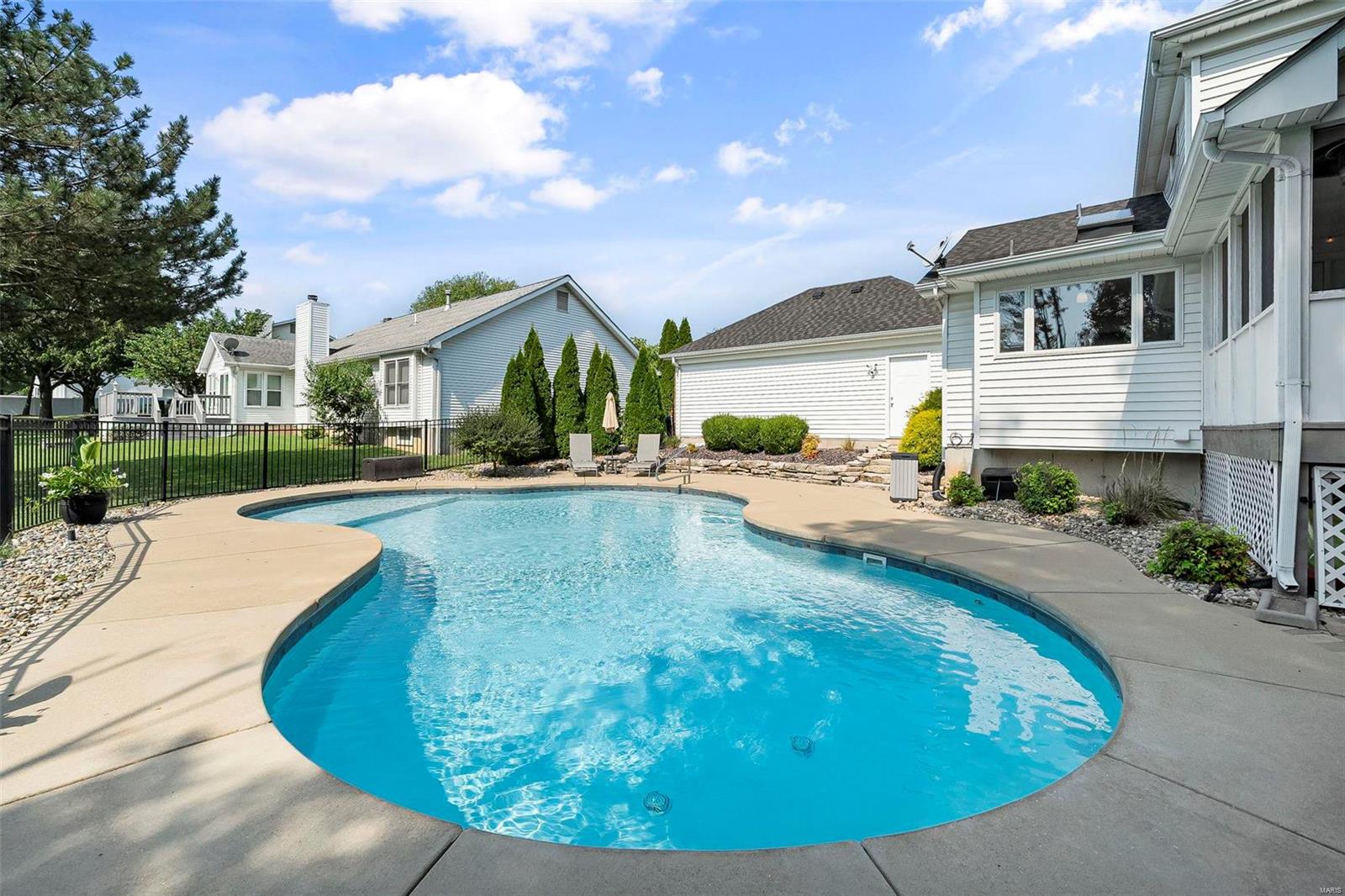 12554 Sunset Drive St. Louis, MO 63128 - Photo 37 of 46