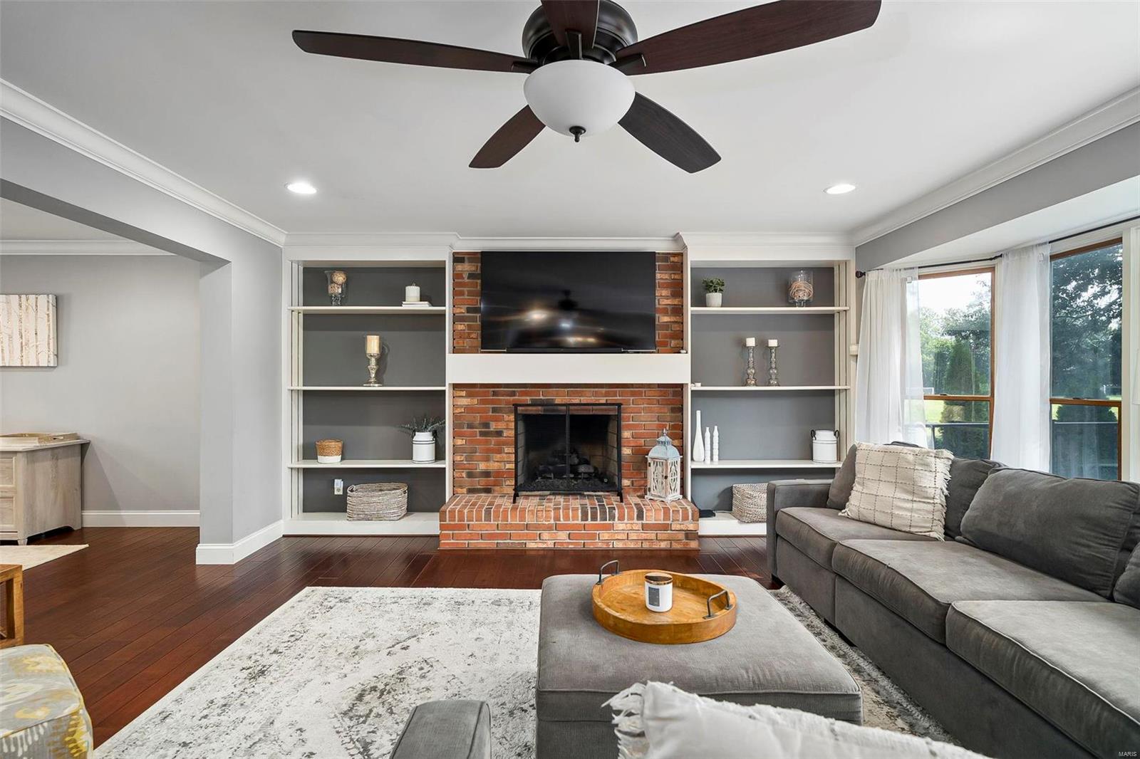 12554 Sunset Drive St. Louis, MO 63128 - Photo 8 of 46