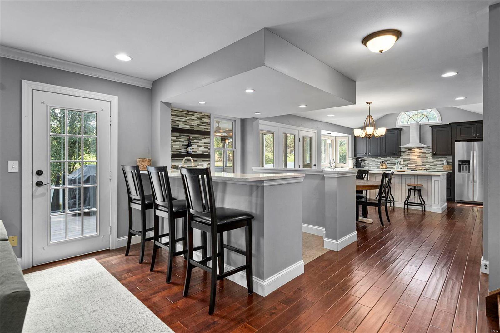 12554 Sunset Drive St. Louis, MO 63128 - Photo 10 of 46