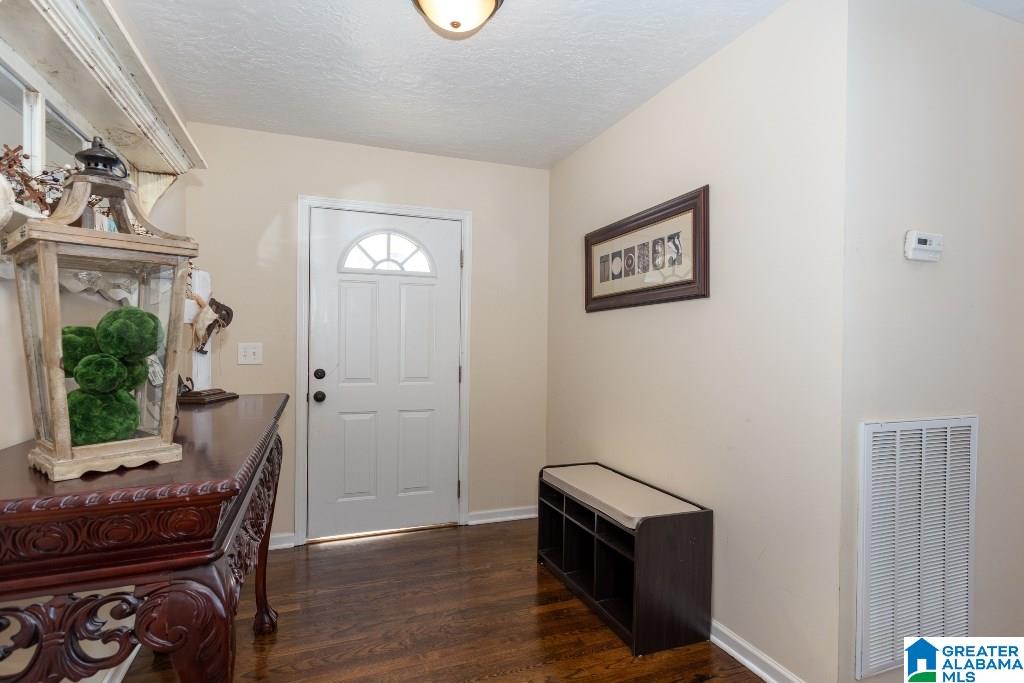 370 Twin Ridge Circle Lincoln, AL 35096 - Photo 4 of 34