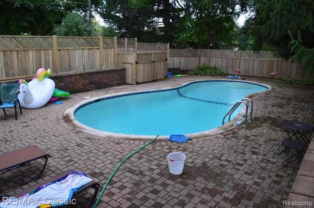 24720 Farmington Road Farmington Hills, MI 48336 - Photo 22 of 30