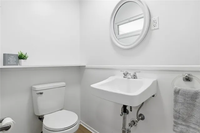 $279,900 | 119 Oakridge Drive, Irondequoit, NY 14617