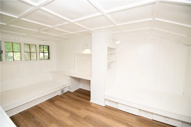 $279,900 | 119 Oakridge Drive, Irondequoit, NY 14617