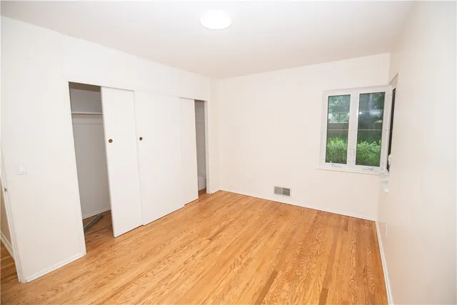 $279,900 | 119 Oakridge Drive, Irondequoit, NY 14617