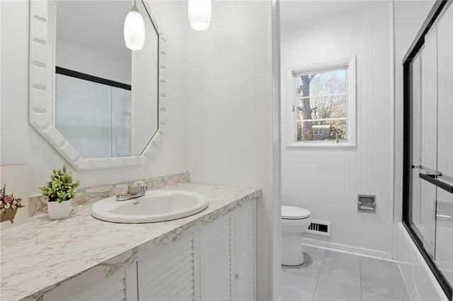 $279,900 | 119 Oakridge Drive, Irondequoit, NY 14617