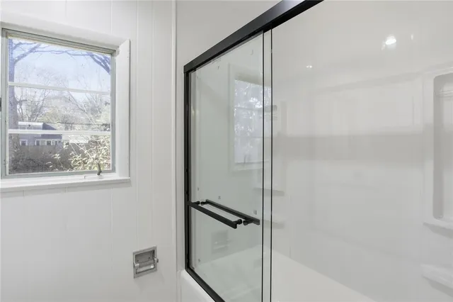 $279,900 | 119 Oakridge Drive, Irondequoit, NY 14617