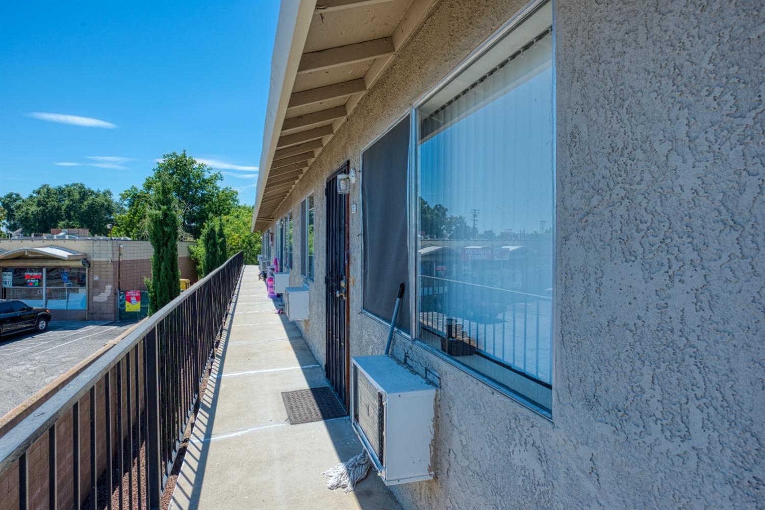 431 Coffee Road Modesto, CA 95355 - Photo 9 of 39