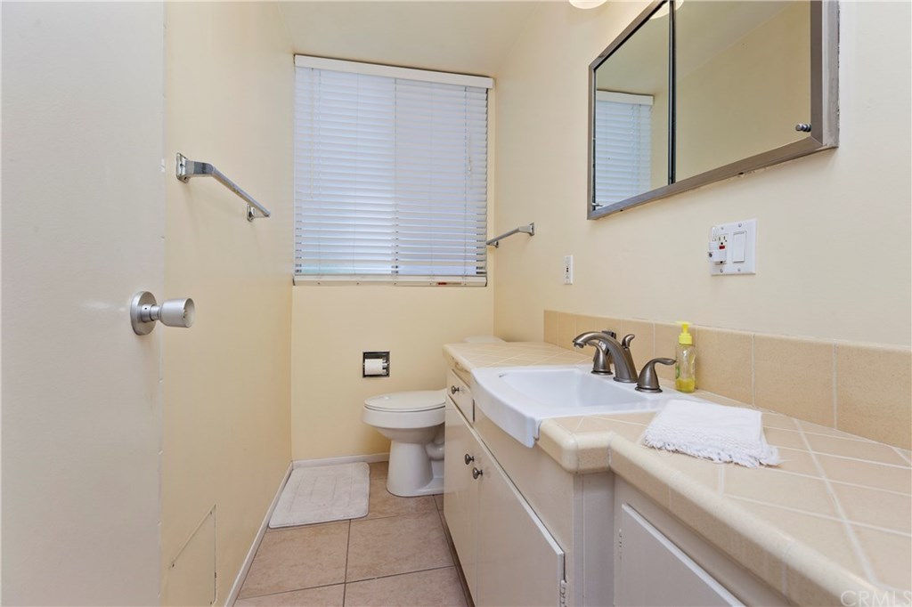 6979 Palm Court, Unit 204A Riverside, CA 92506 - Photo 11 of 21