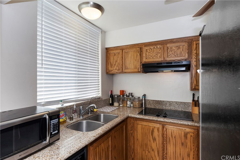 6979 Palm Court, Unit 204A Riverside, CA 92506 - Photo 4 of 21