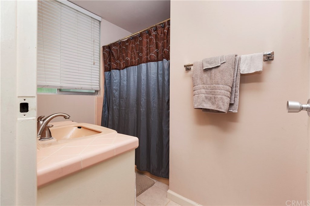 6979 Palm Court, Unit 204A Riverside, CA 92506 - Photo 10 of 21