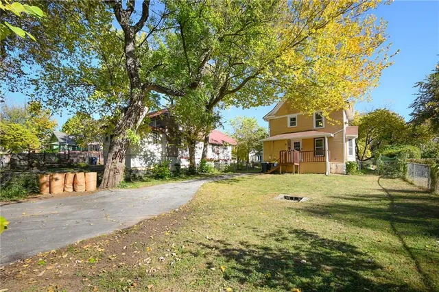 $325,000 | 6030 Cherry Street, Kansas City, MO 64110