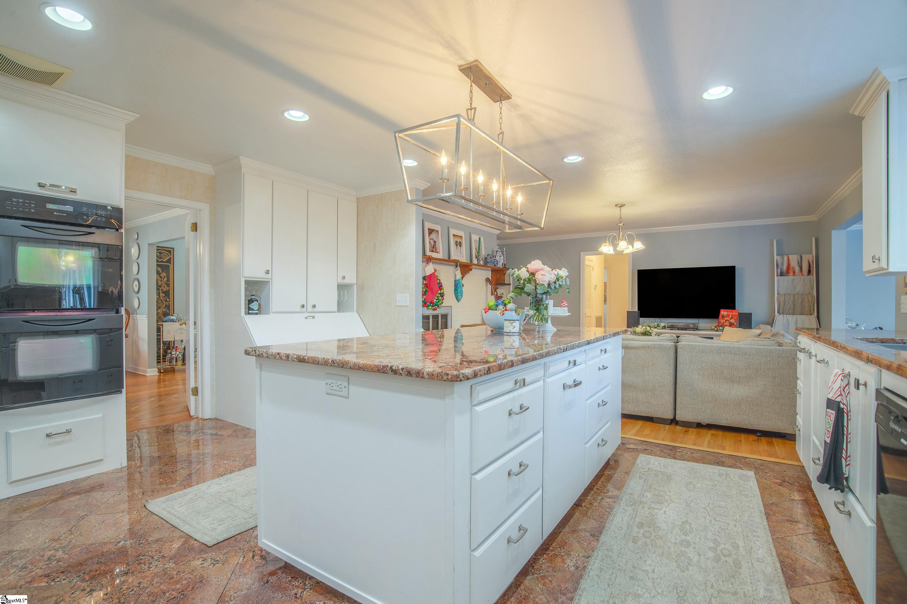 11 Botany Road Greenville, SC 29615 - Photo 13 of 36 Gallery Image 13