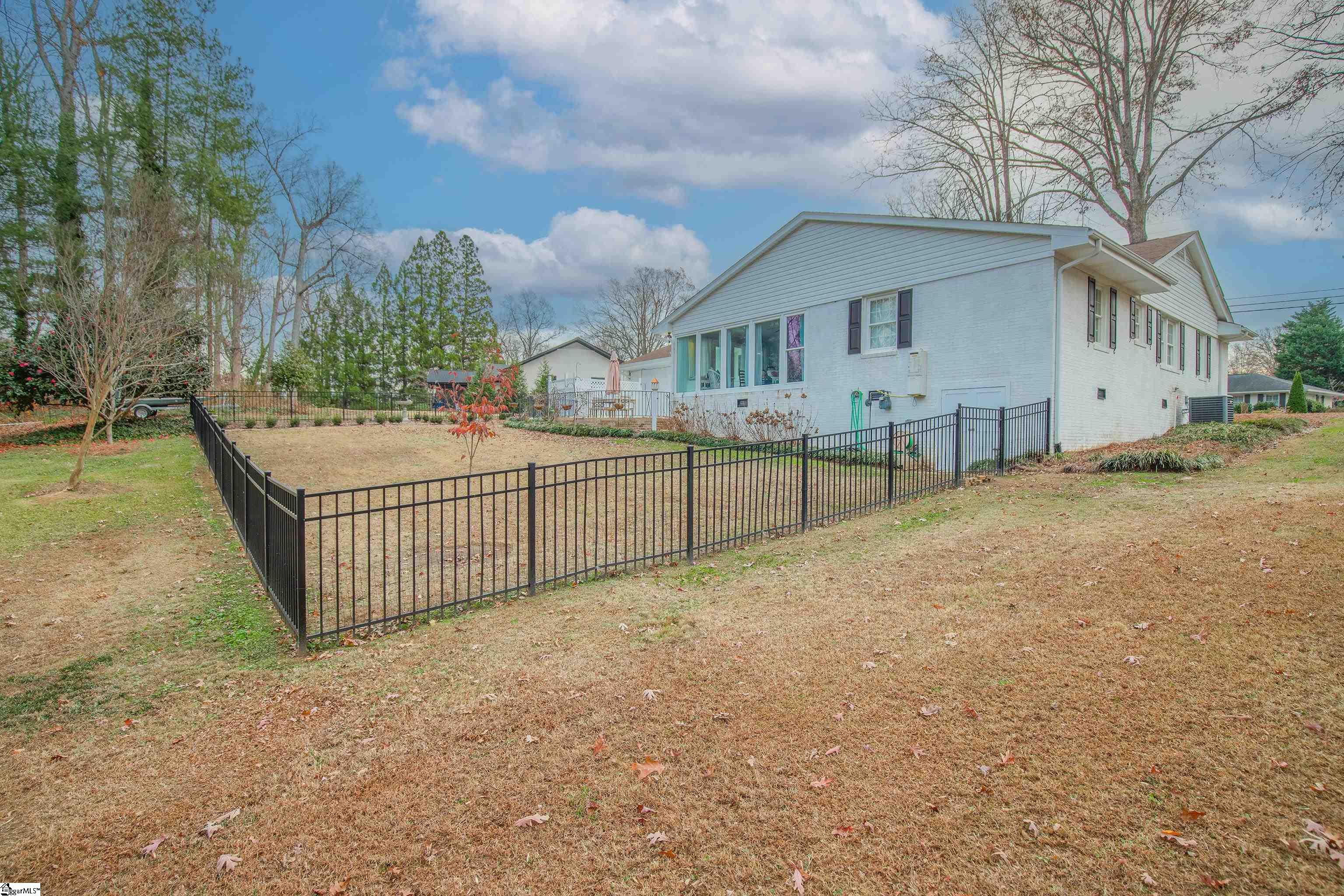 11 Botany Road Greenville, SC 29615 - Photo 33 of 36 Gallery Image 33