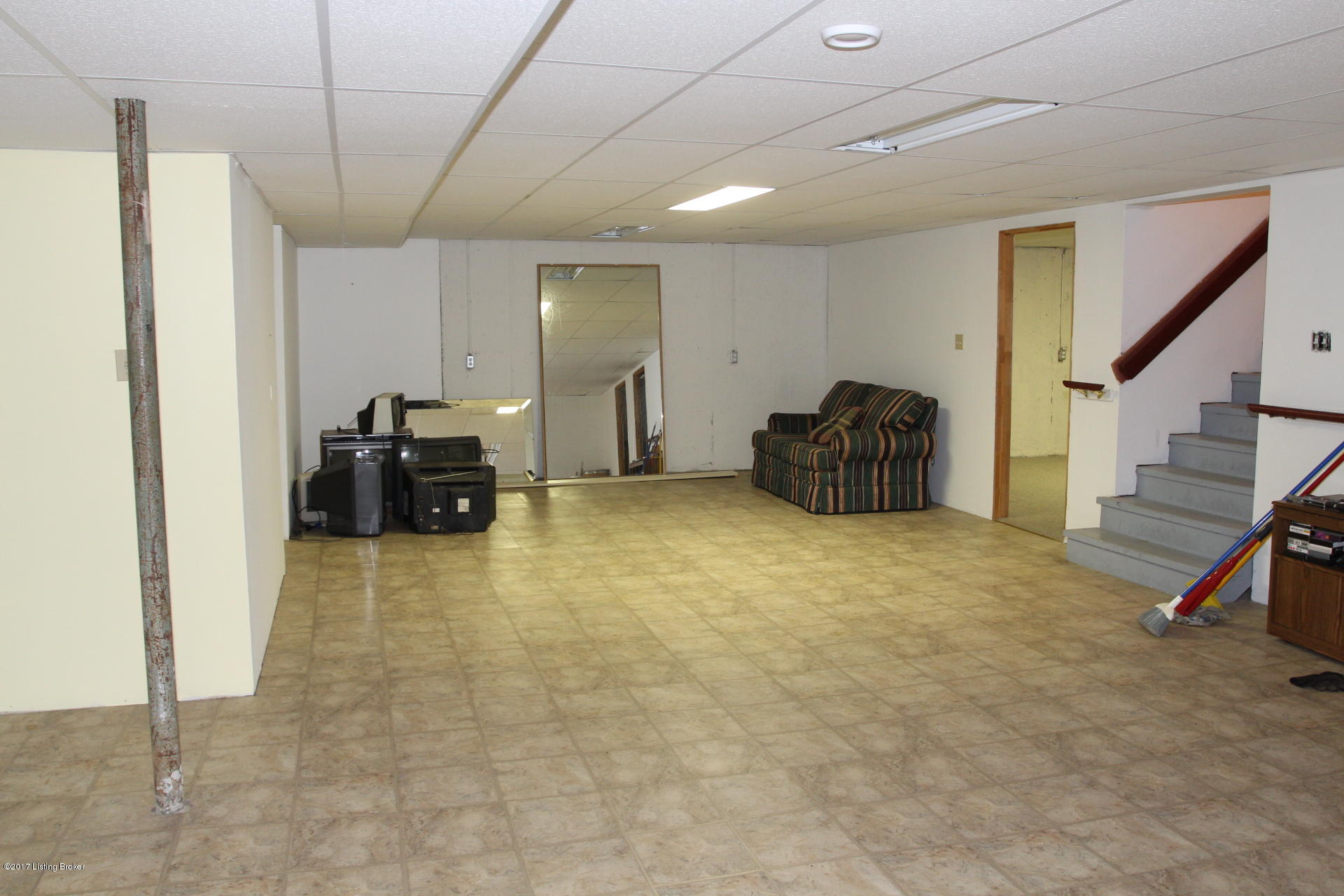 10202 Fairmount Road Louisville, KY 40291 - Photo 43 of 70 10202 Fairmount Rd