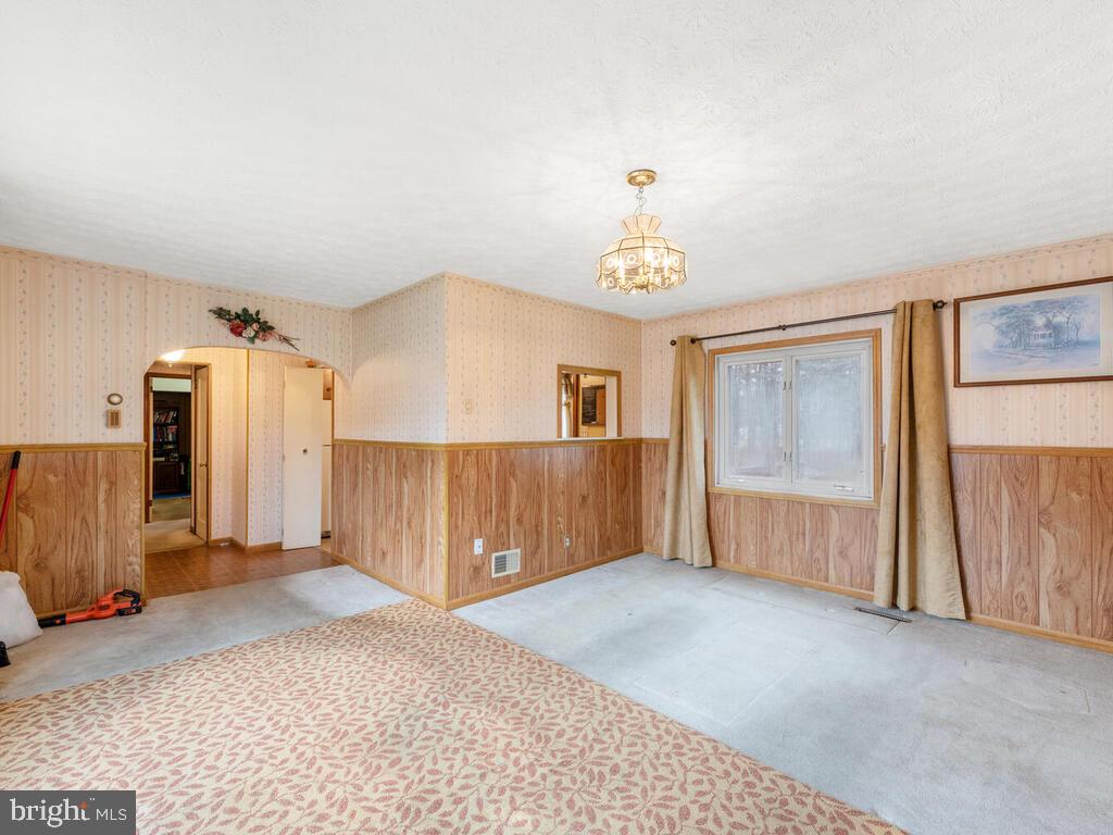 17536 Frederick Road Mount Airy, MD 21771 - Photo 5 of 50 Gallery Image 5
