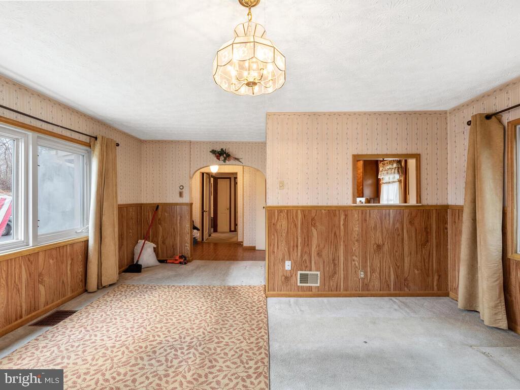 17536 Frederick Road Mount Airy, MD 21771 - Photo 8 of 50 Gallery Image 8