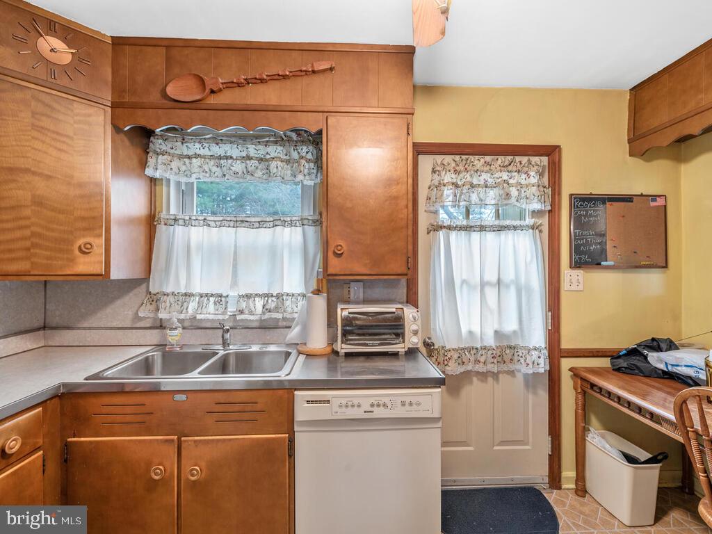 17536 Frederick Road Mount Airy, MD 21771 - Photo 10 of 50 Gallery Image 10