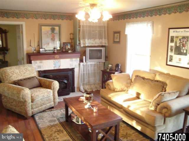 4465 Lee Road Hanover, PA 17331 - Photo 4 of 24 Gallery Image 4
