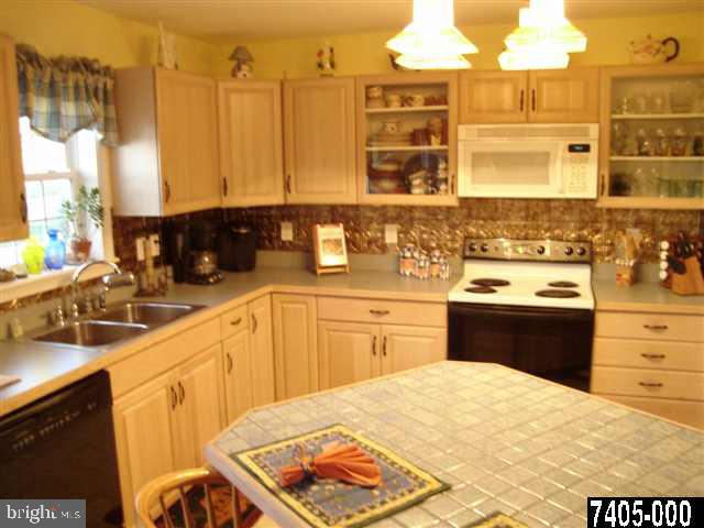 4465 Lee Road Hanover, PA 17331 - Photo 7 of 24 Gallery Image 7