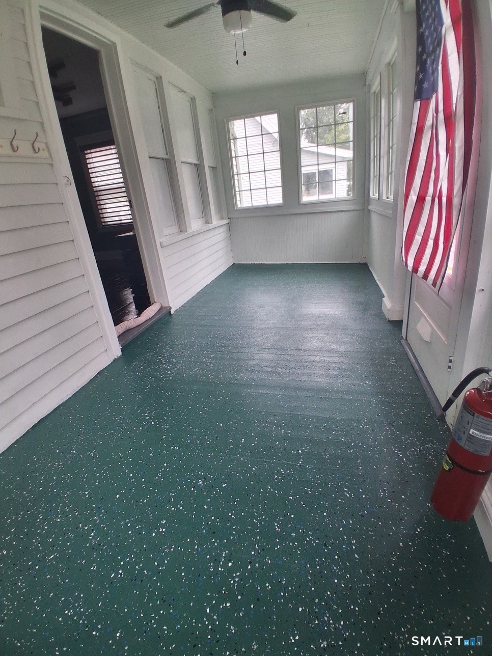 315 Frost Road Waterbury, CT 06705 - Photo 4 of 31 Gallery Image 4